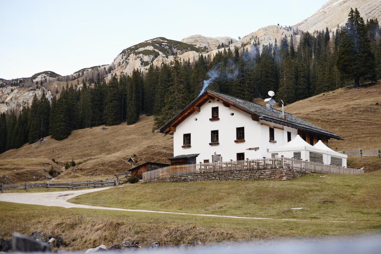 Rifugio Malga Ra Stua Villa กอร์ตินาดัมเปซโซ ภายนอก รูปภาพ